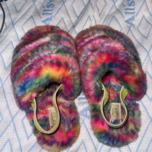 Toddlers size 10 UGG slippers
